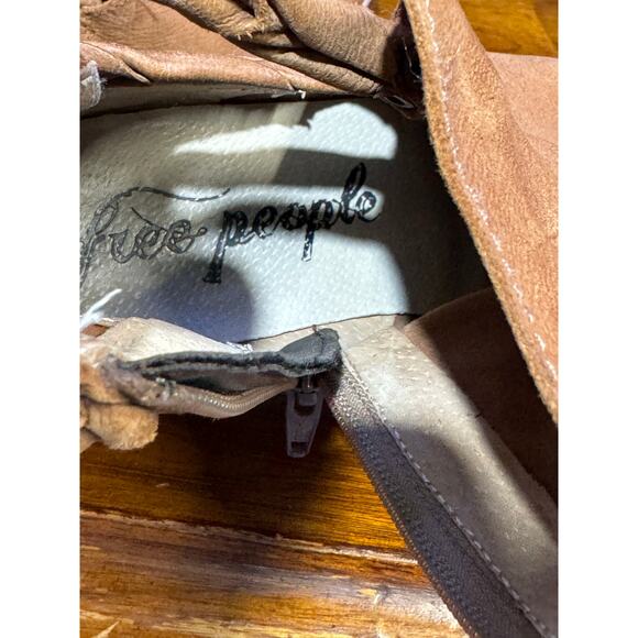 Women's free people leather bootie size 39 euro - US 8.5 - Picture 4 of 7